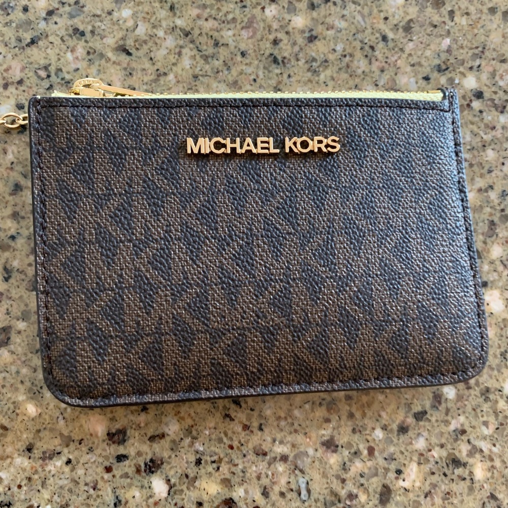 Beautiful Michael Kors card and Key chain wallet!